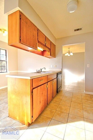 Building Photo - 942 Gulfstream Rd