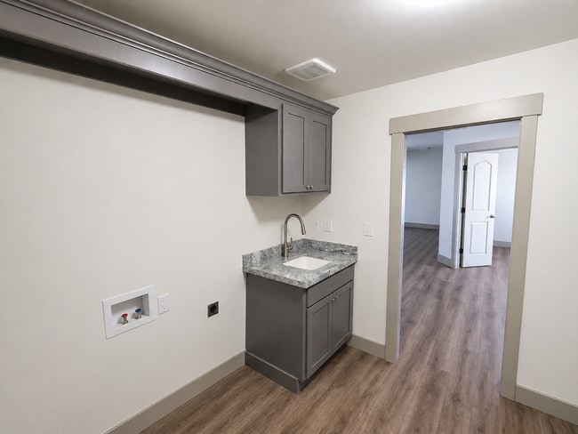 Building Photo - BEAUTIFUL 4 BED 3 BATH HOME IN REXBURG WITH CONNECTED OFFICE & SEPARATE ENTRANCE
