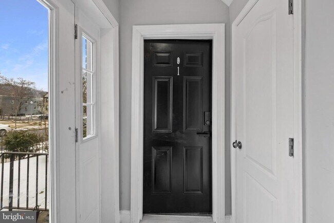 Building Photo - 1363 Childress St NE