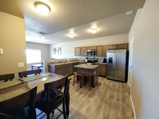 Building Photo - 7632 Spruce Pne Grv