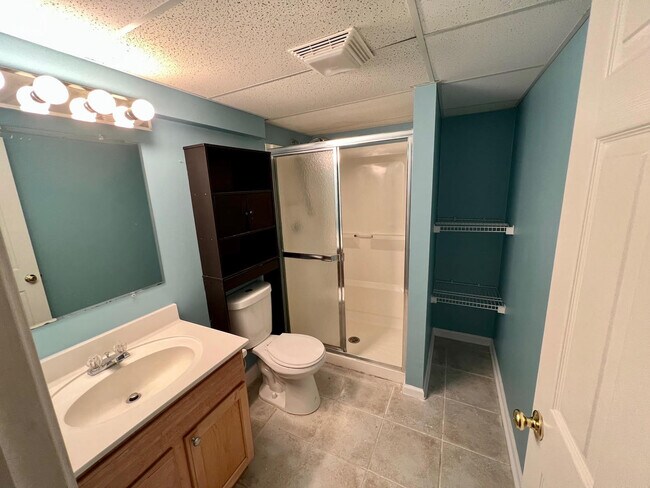 Building Photo - 146 Tanglewood Dr