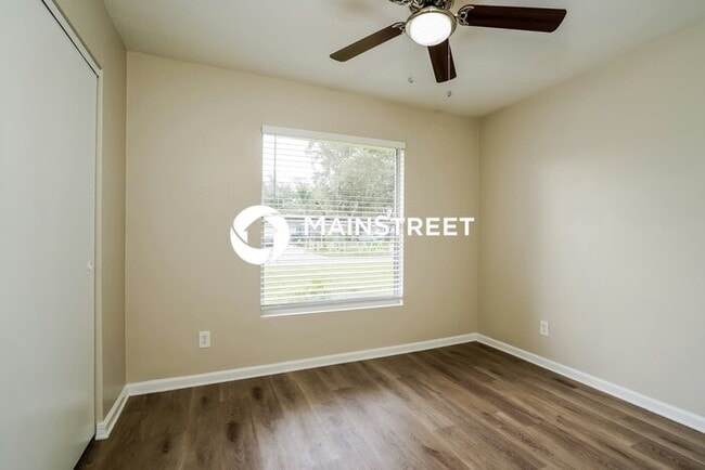 Building Photo - 3 Bedroom Pet-Friendly Home in Fort Myers,...