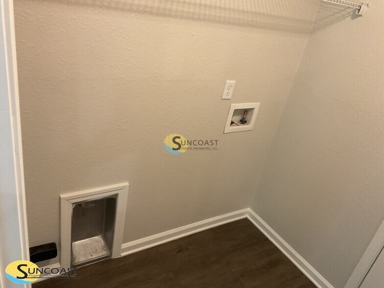 Building Photo - 7323 Richardson Rd