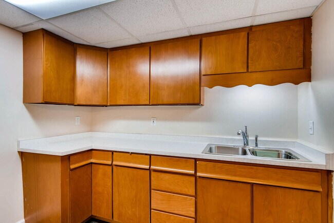 Building Photo - 1667 S Milwaukee St