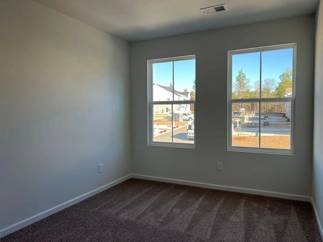 Building Photo - 548 Kingfisher Ct