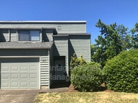 Building Photo - 3931 NW Walnut Pl