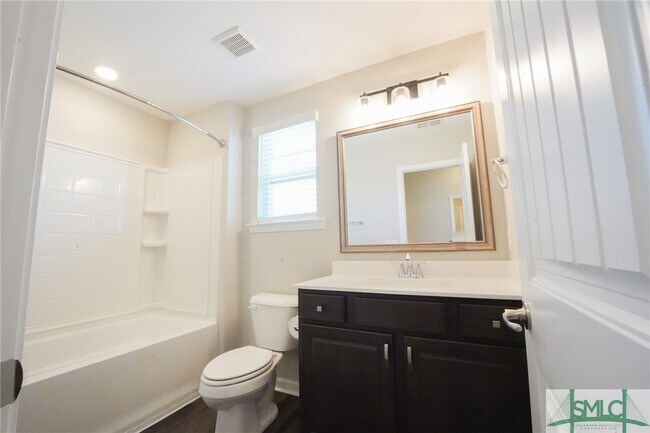 Building Photo - 165 Greyfield Cir