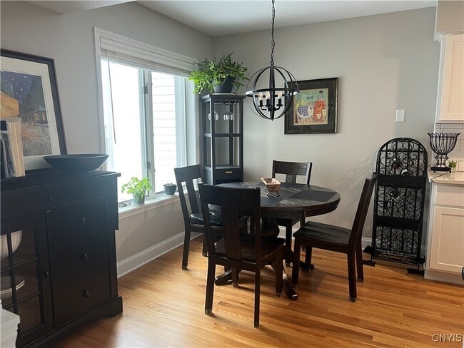 Building Photo - 191 Summerhaven Dr S