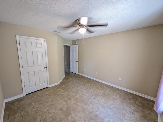 Building Photo - 9708 Parker Lake Cir