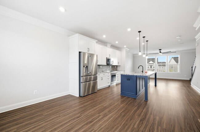Building Photo - 768 Park Ridge Dr