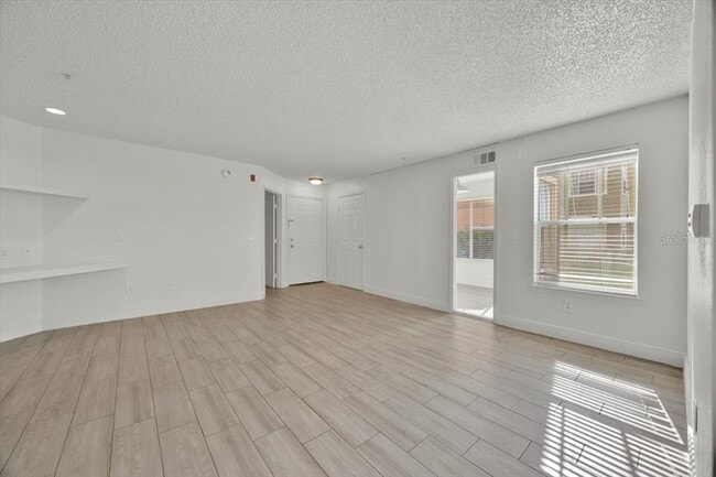 Building Photo - 2212 Grand Cayman Ct