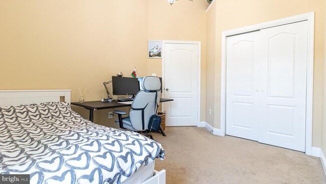 Building Photo - 2607 River Basin Ln