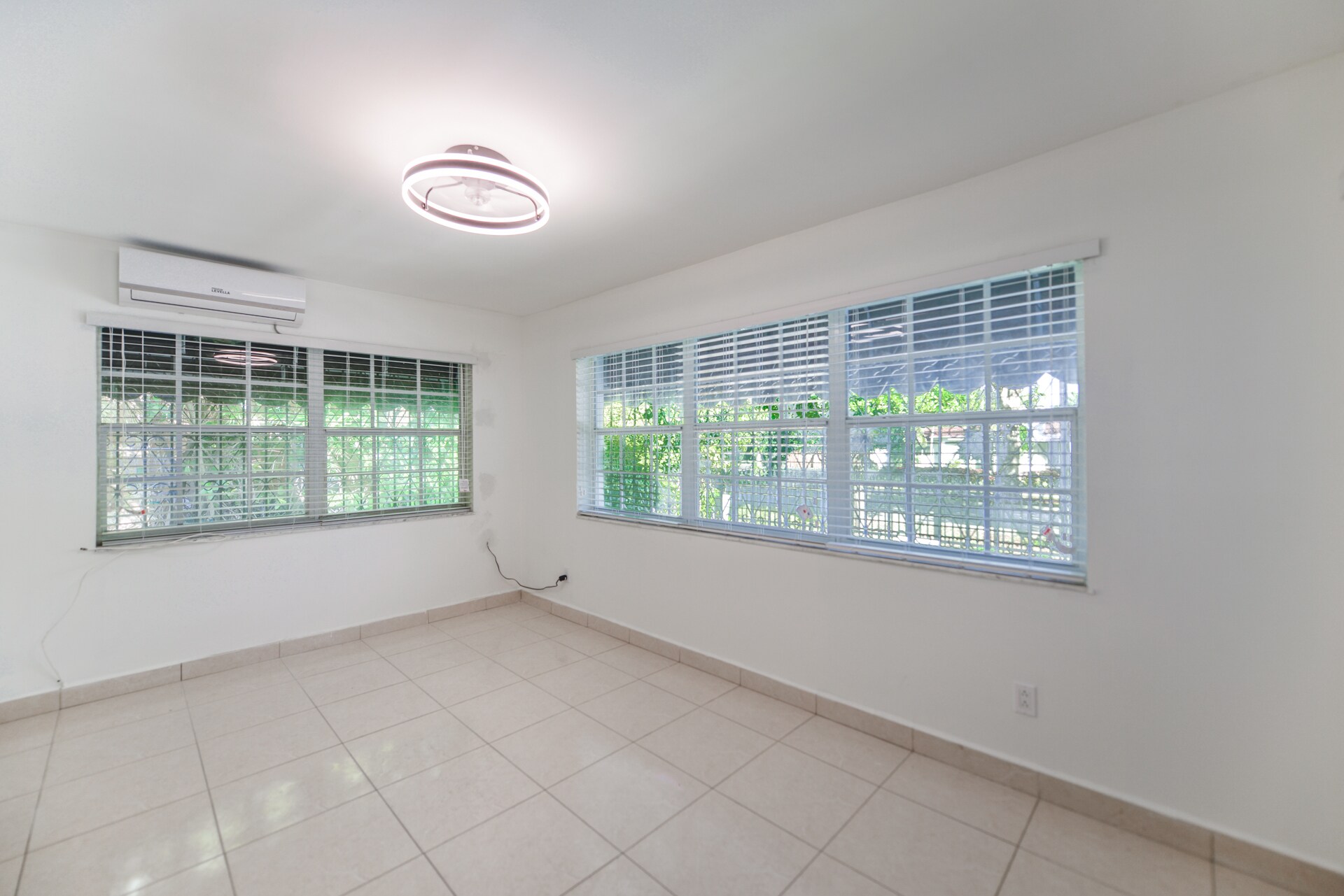 Building Photo - 1508 SW 13th Ave