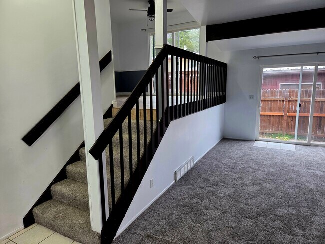 Building Photo - 1968 E 5850 S