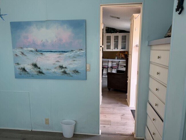 Building Photo - Mobile Home in Sarasota Lakes and Rv