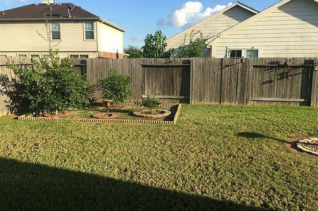 Building Photo - 21235 Bending Green Way