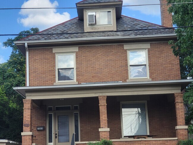 Building Photo - 2064 Indianola Ave