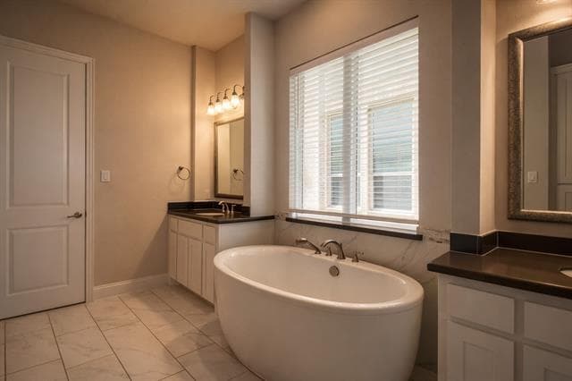 Building Photo - 8121 Mary Curran Ct