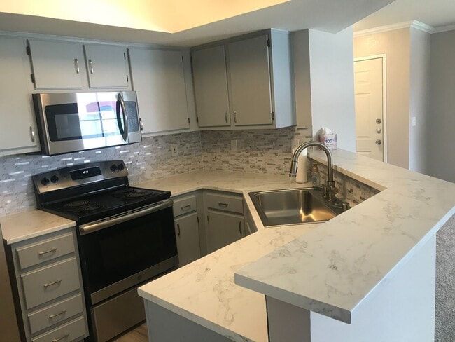 Building Photo - ** COMING SOON ** Modern Boca Park Apartment with Stainless Steel Appliances & Open-Concept Living