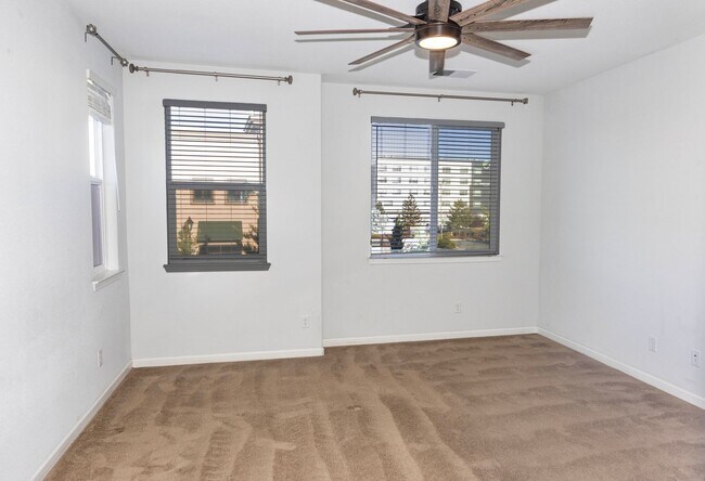 Building Photo - Great Townhome For Rent!