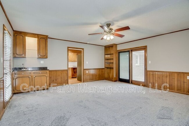 Building Photo - 2032 Brighton St