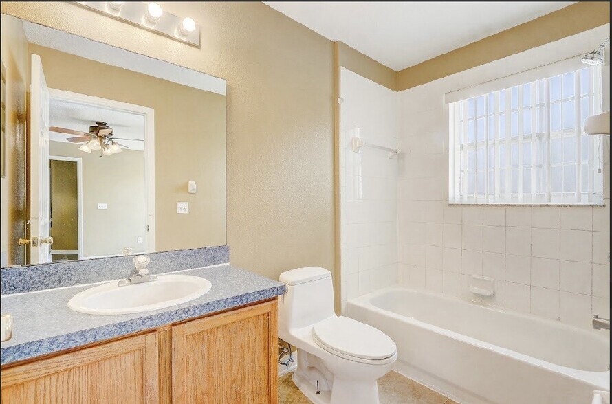 Building Photo - 112 Ivy Brook Ct
