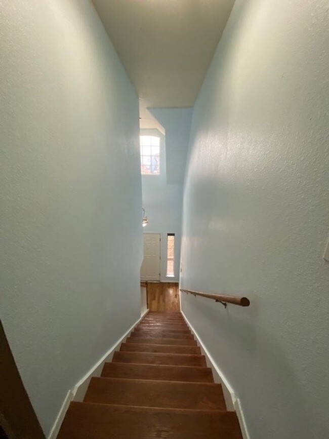 Building Photo - Two-Story Home, 4-5 bedrooms, 2.5 bathroom...