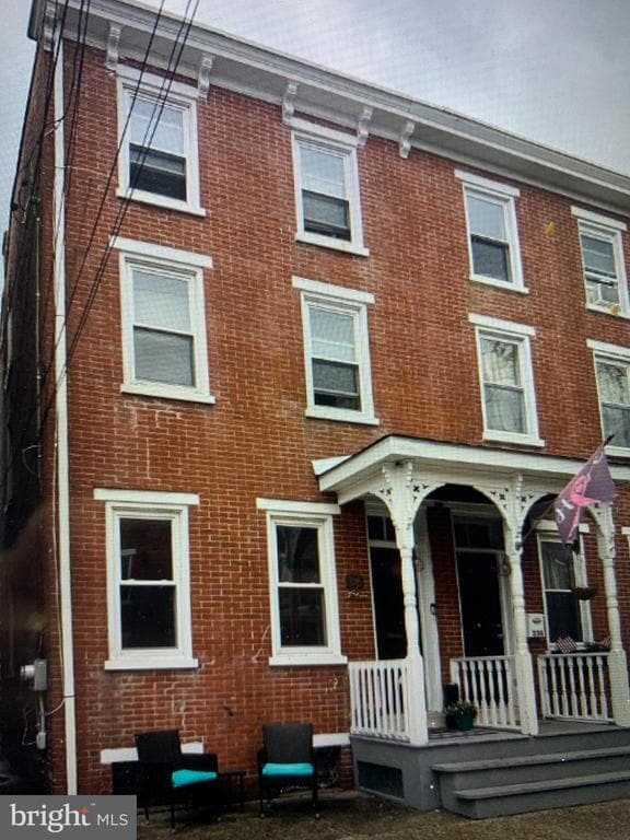 Primary Photo - 336 Barclay St