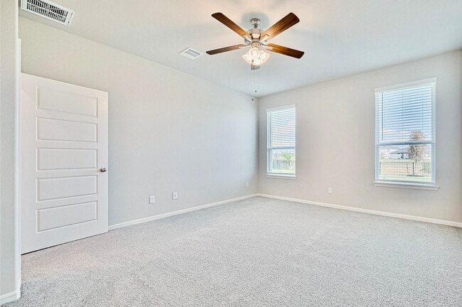 Building Photo - 27231 Blue Pool Dr