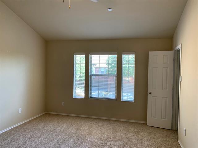 Building Photo - 1121 Sophia St