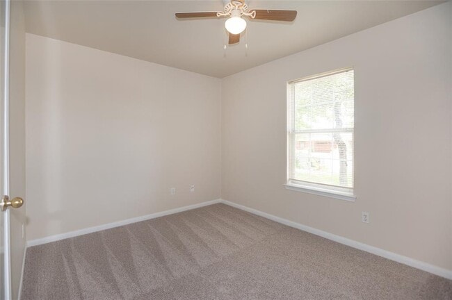 Building Photo - 609 Sunny Brook Dr