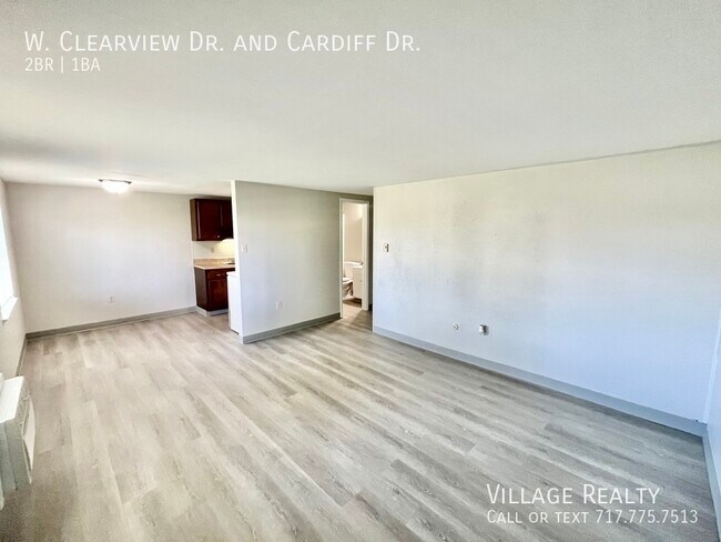 Building Photo - 81 W Clearview Dr