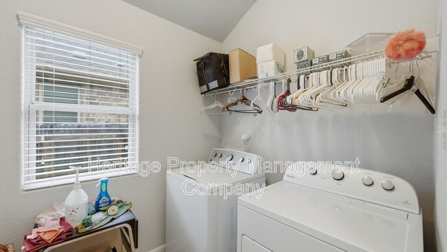Building Photo - 2084 Tejas Pecan