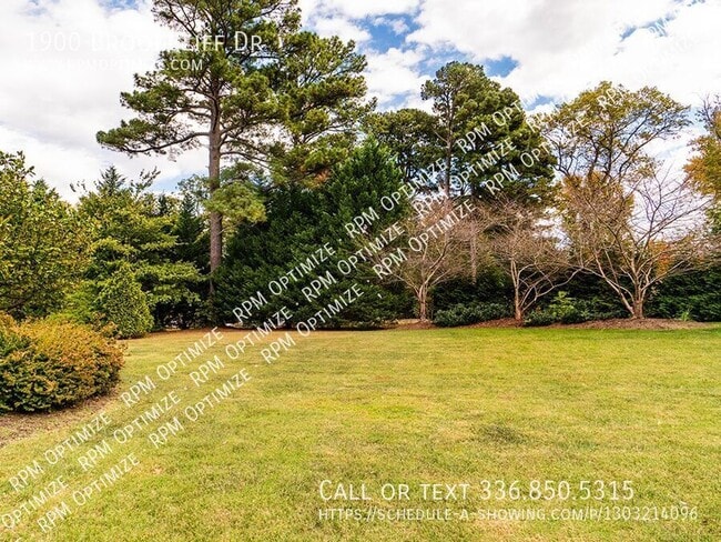 Building Photo - 1900 Brookcliff Dr