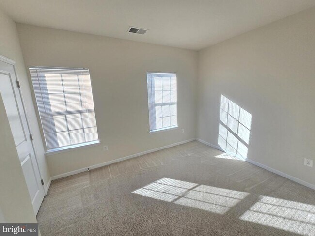 Building Photo - 705 S Macon St.