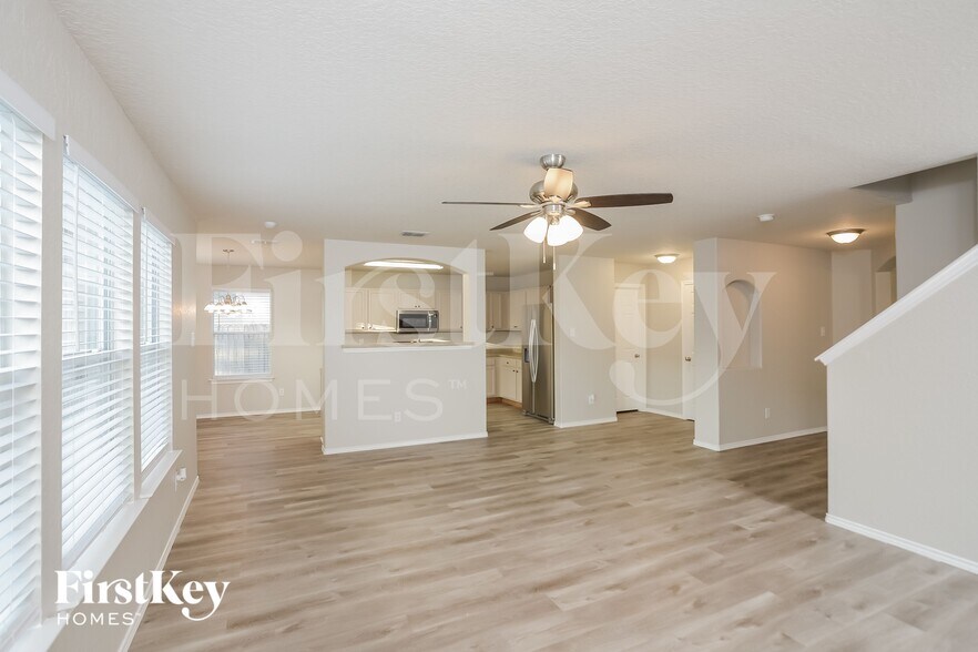 Building Photo - 10119 Roseangel Ln