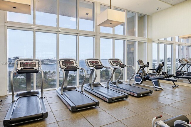 Building Photo - 50 Biscayne Blvd