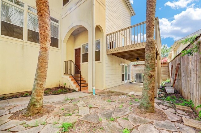 Building Photo - 5314 Blossom St