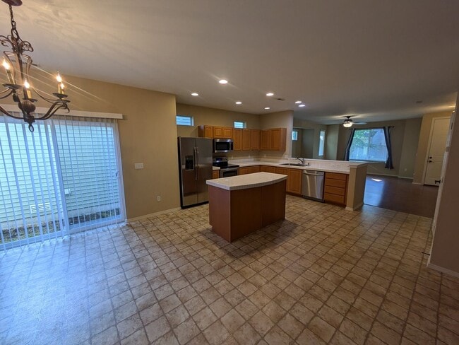 Building Photo - 7608 Traditions Ave NE