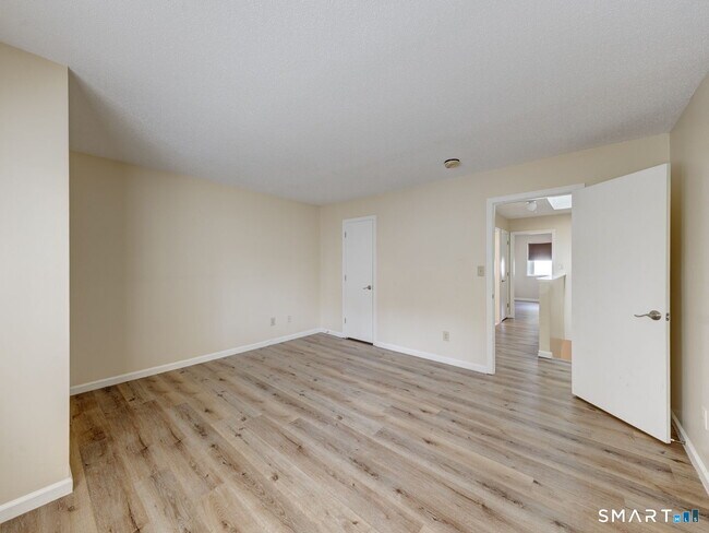 Building Photo - 155 Redstone Hl Rd