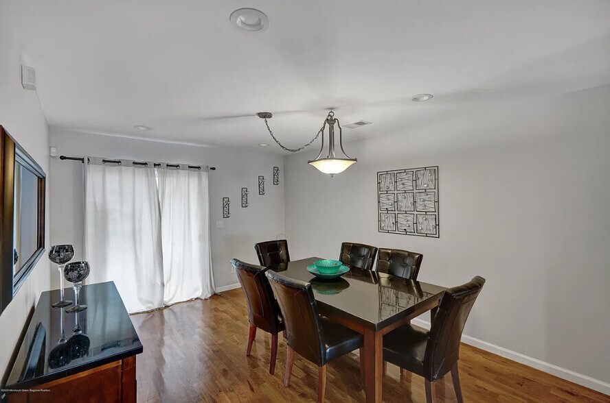 Building Photo - 78 Marne St