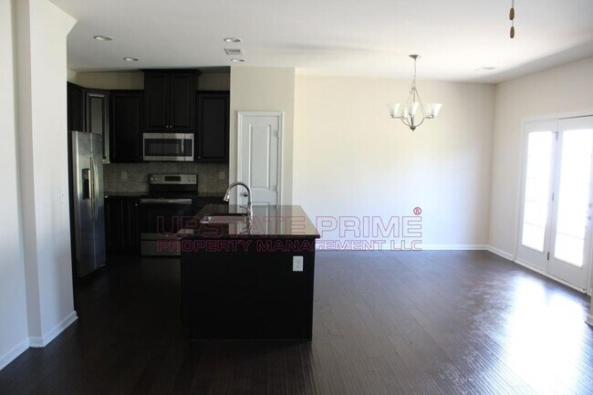 Building Photo - 204 Alderside Pl