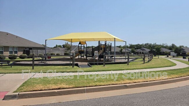 Building Photo - 13500 Watson Dr