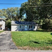 Building Photo - 100 Oakwood Dr