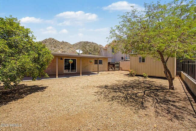 Building Photo - 29 E Foothill Dr