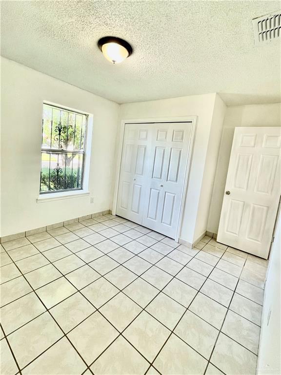 Building Photo - 2520 Goldcrest Ave W