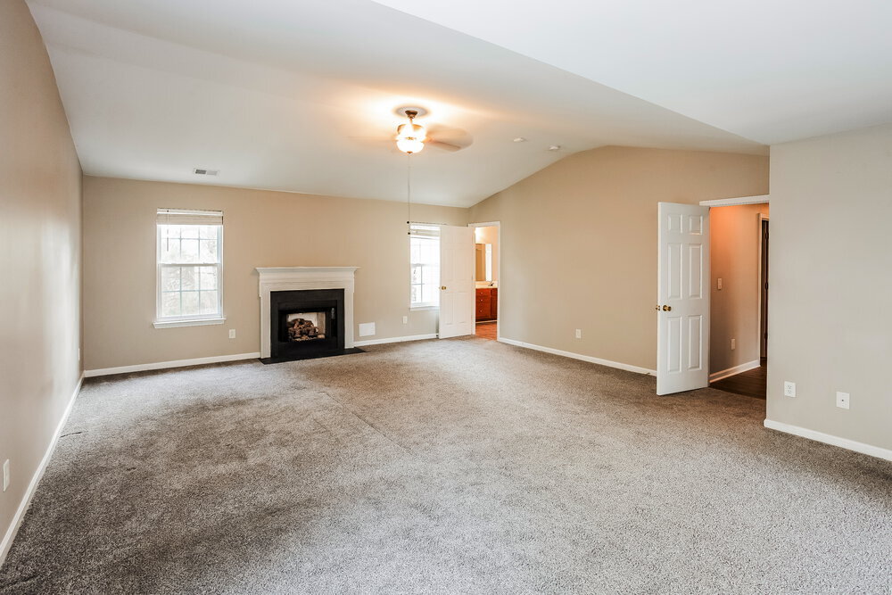 Building Photo - 5112 Kiev Dr