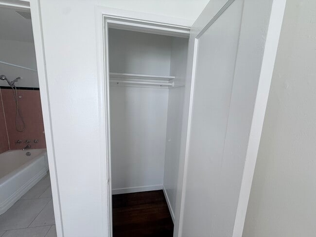 Building Photo - 9006 A St