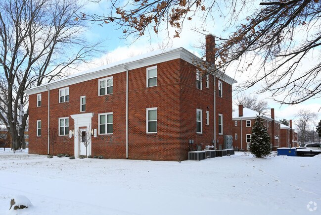 Building Photo - 421-443 S Hawkins Ave