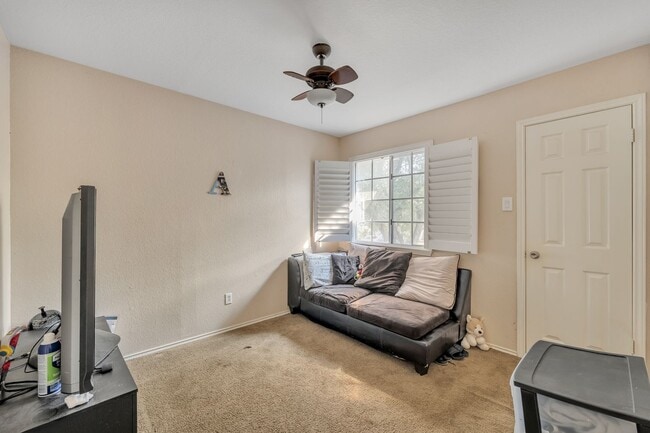 Building Photo - 3 BEDROOM AND 2.5 BATHROOMS PISD SCHOOL DISTRICT